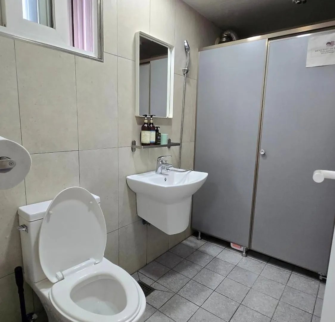 Rare House Hotel Incheon