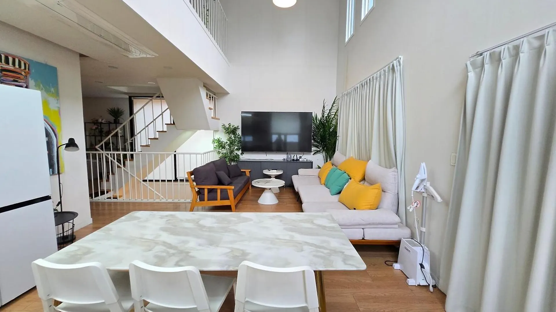 Rare House Hotel Incheon