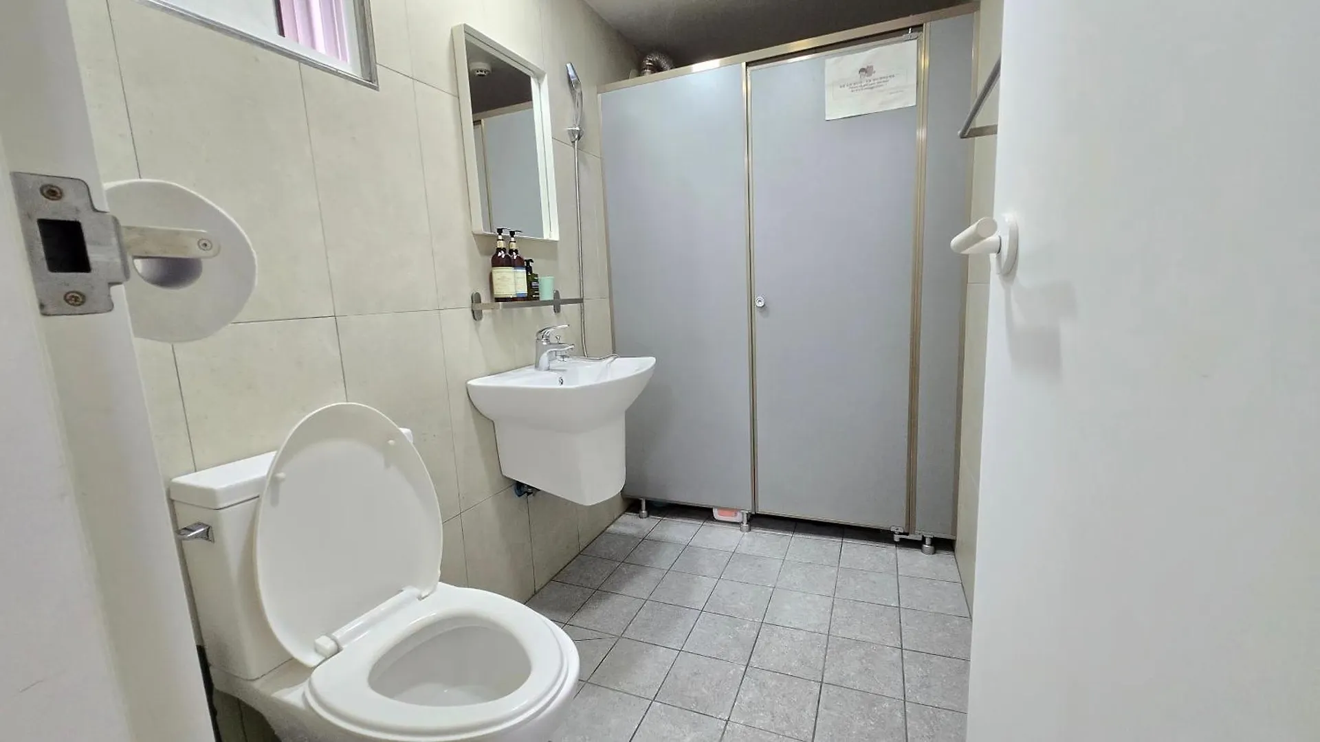 Rare House Hotel Incheon