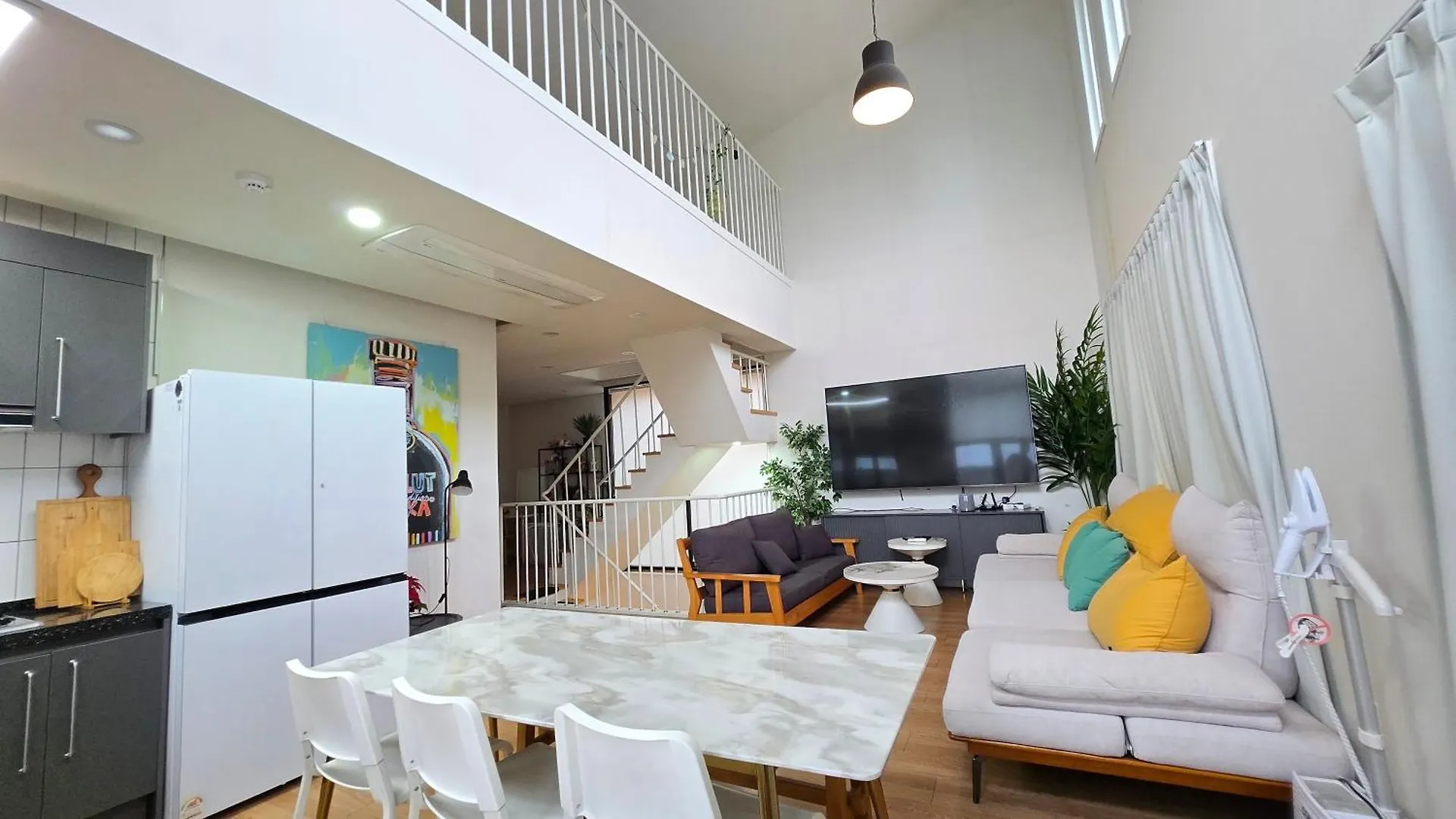 Wisma tamu Rare House Hotel Incheon