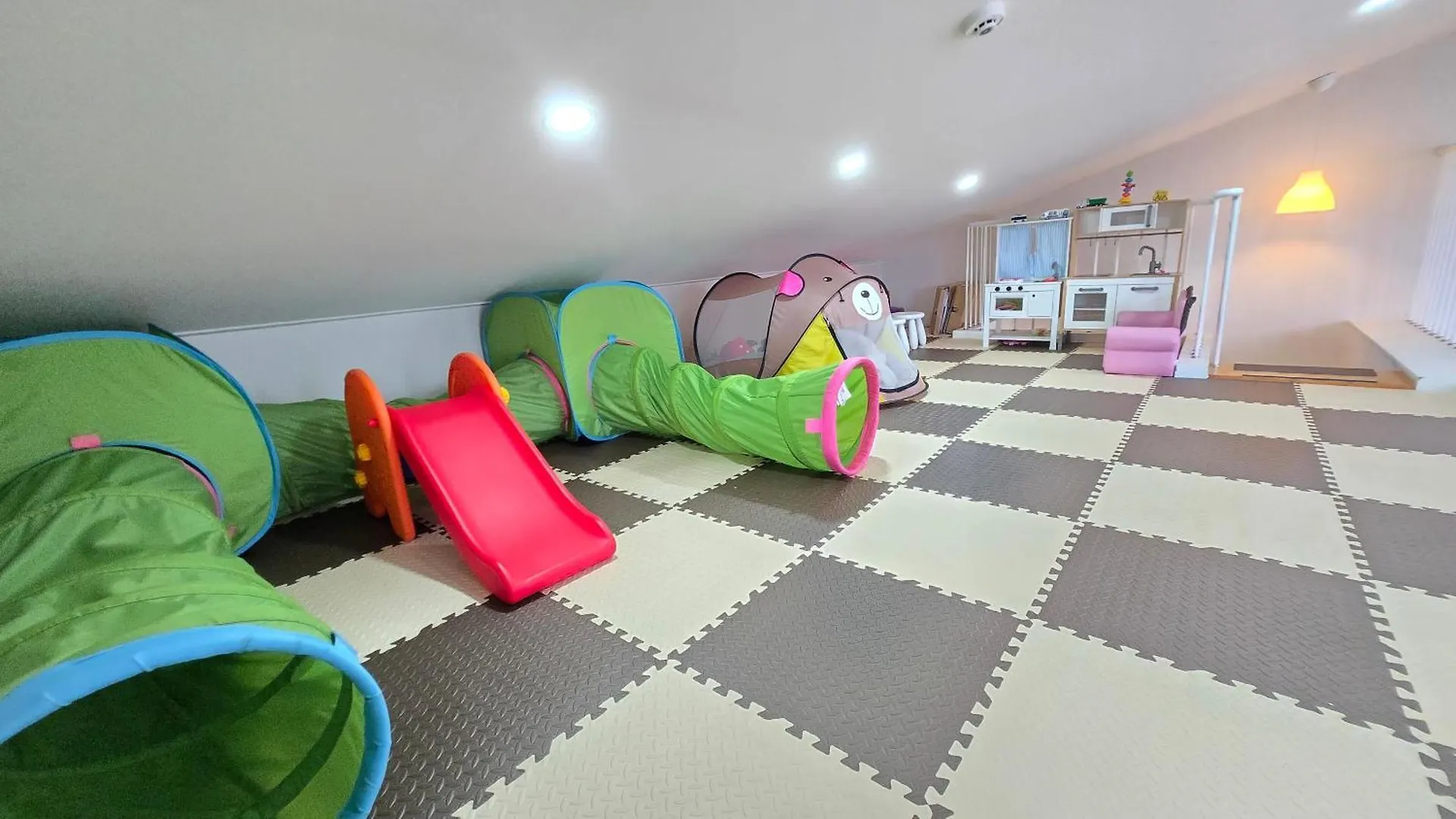 Wisma tamu Rare House Hotel Incheon Korsel