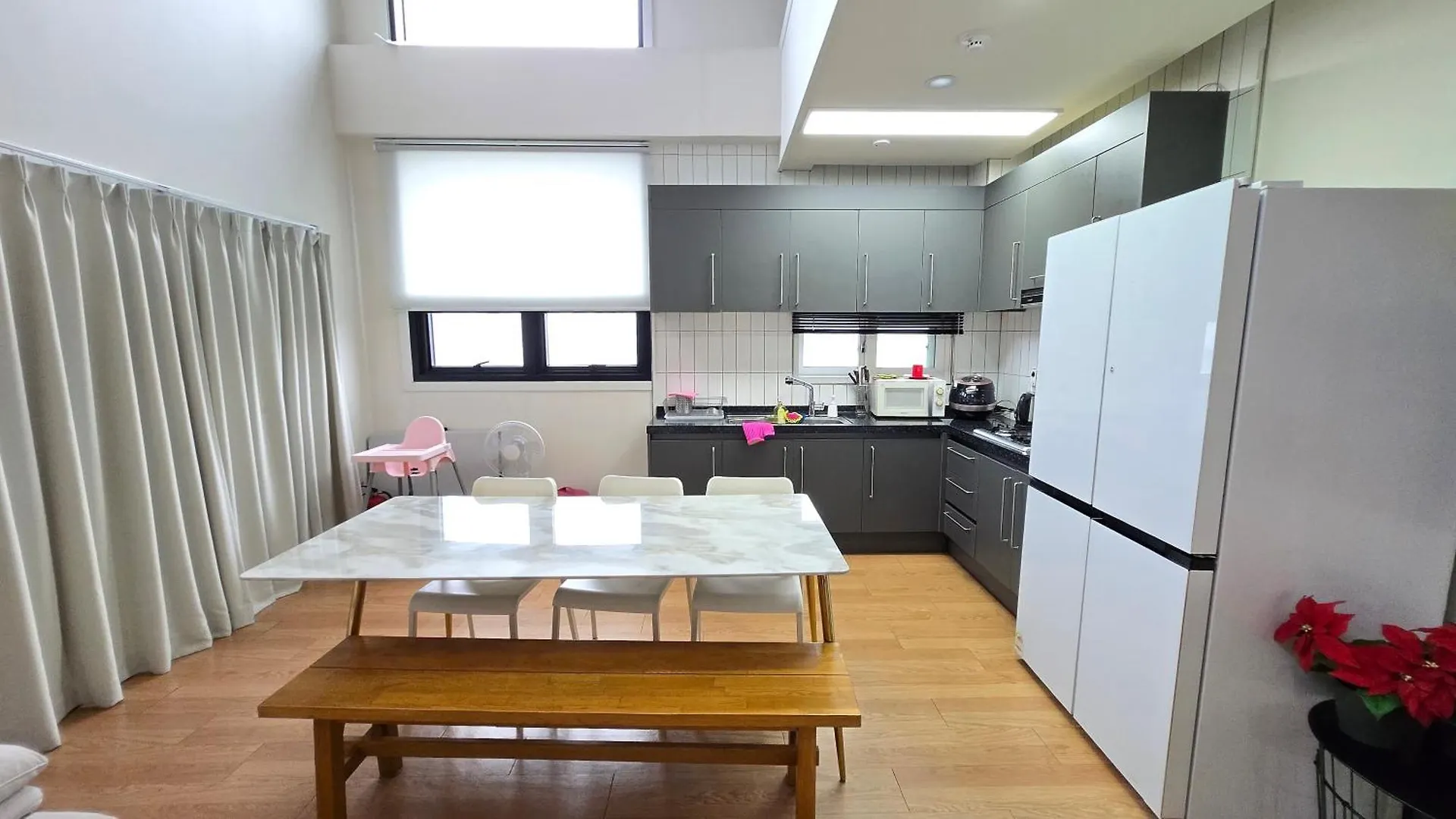 Rare House Hotel Incheon Wisma tamu