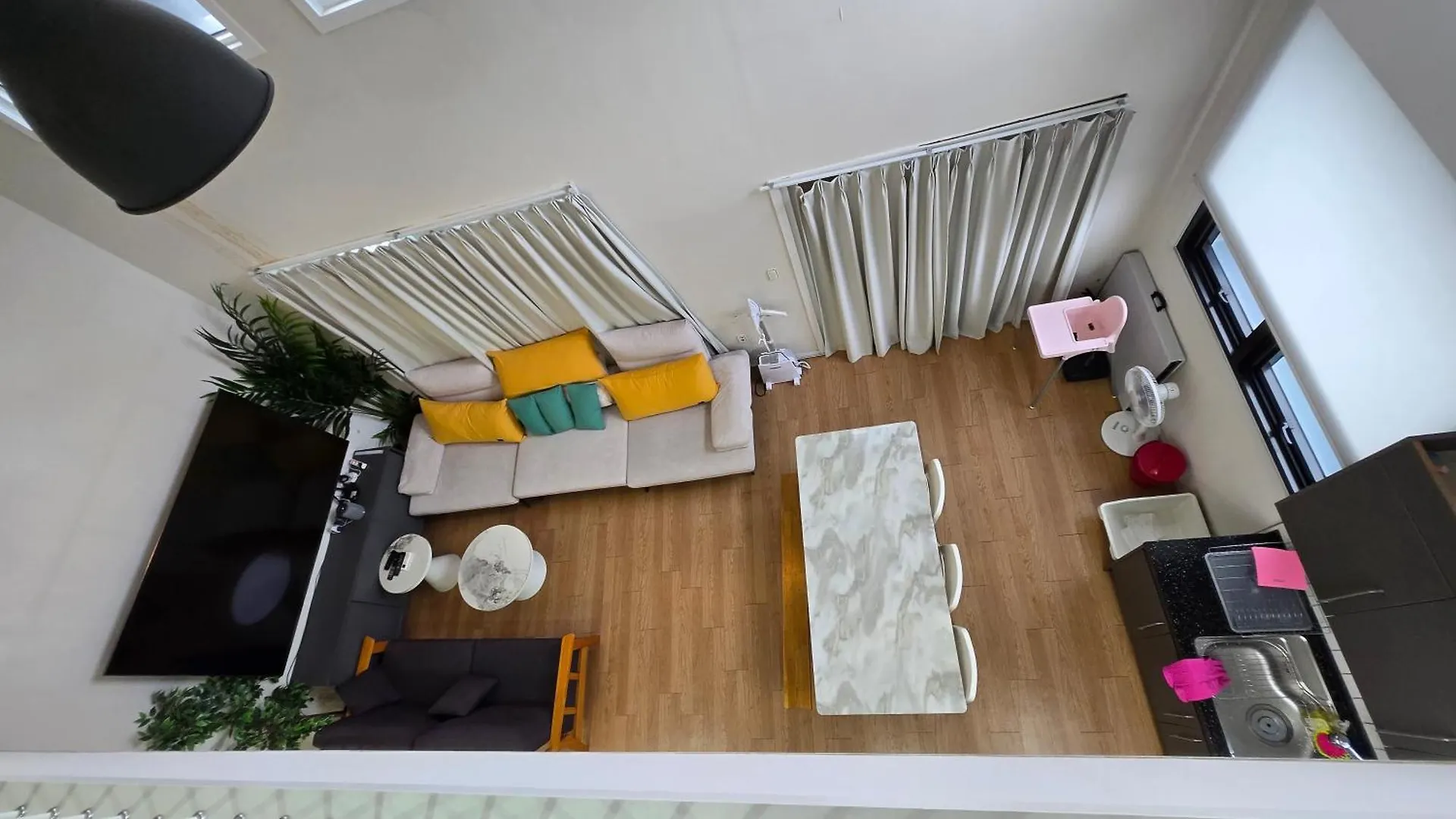 Wisma tamu Rare House Hotel Incheon